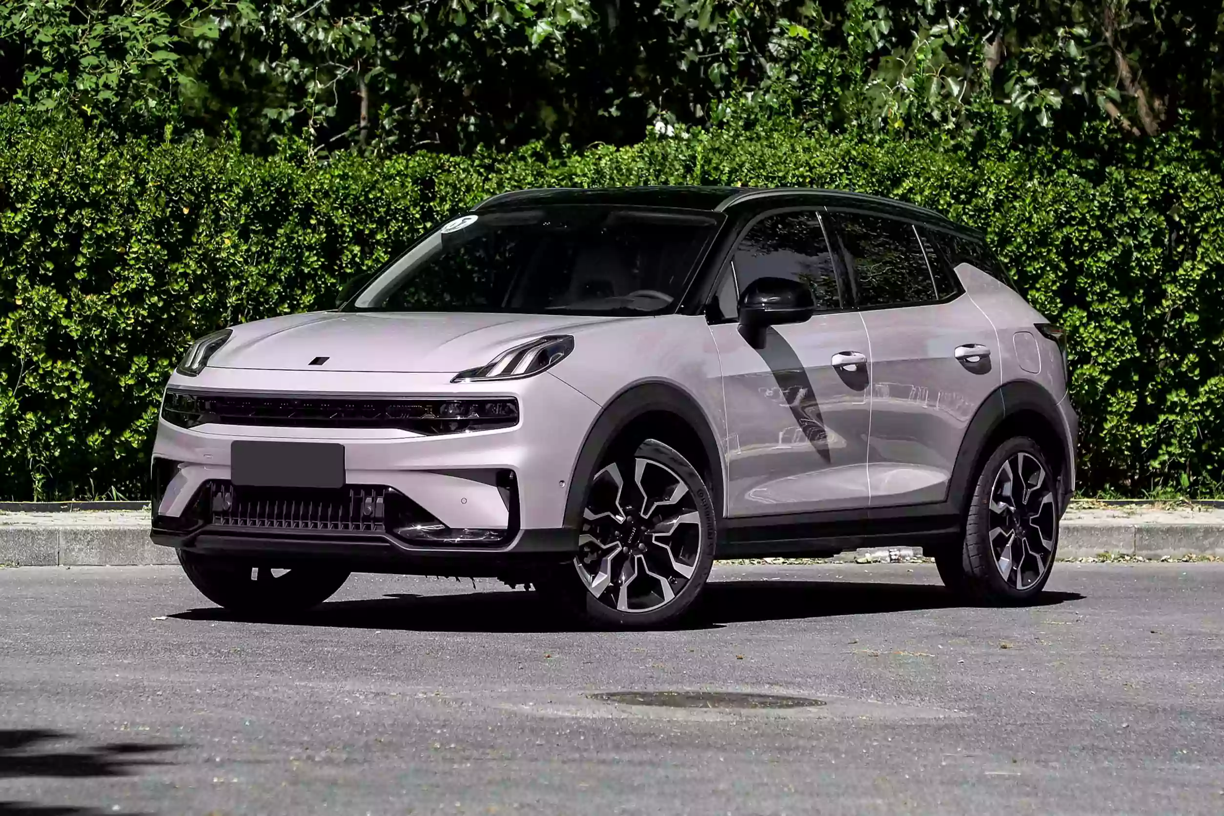 Lynk & Co 06