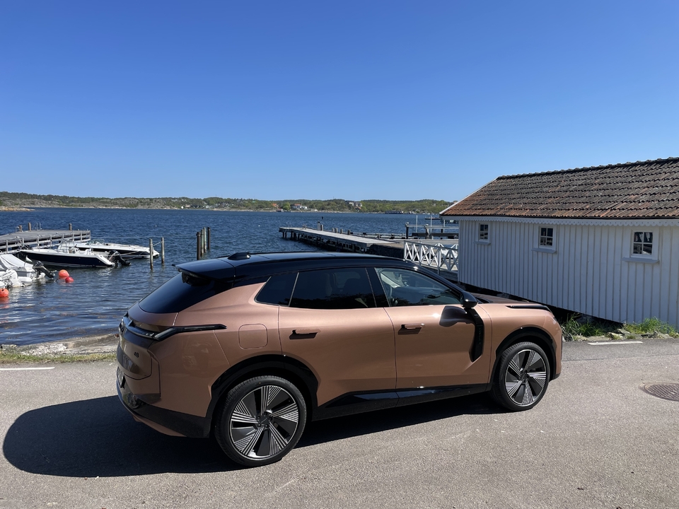 Lynk & Co 08