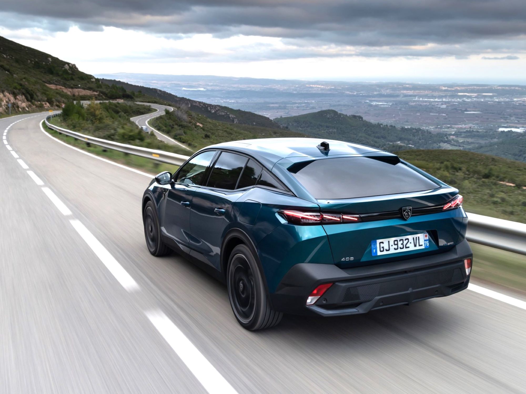 Peugeot 408